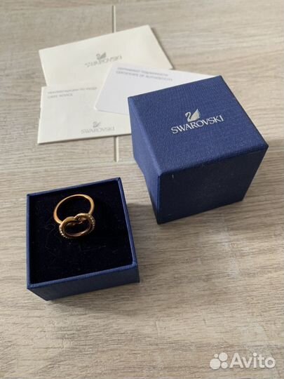 Кольцо Swarovski
