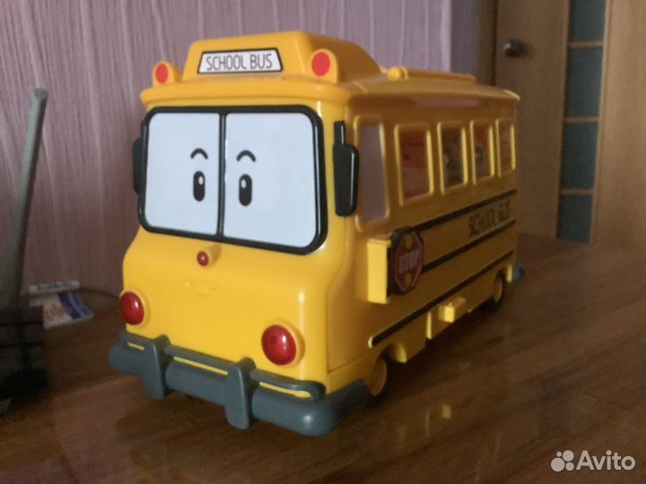 Игрушка автобус Робокар Поли с героями