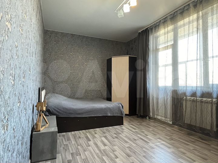 2-к. квартира, 58 м², 3/3 эт.