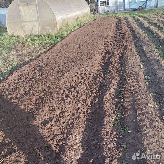 Вспашка земли почвофрезой