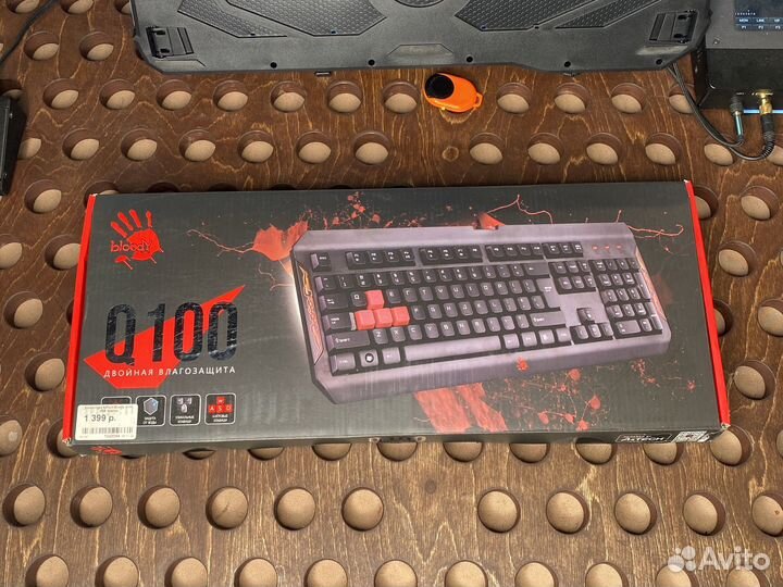 Игровая клавиатура bloody q100
