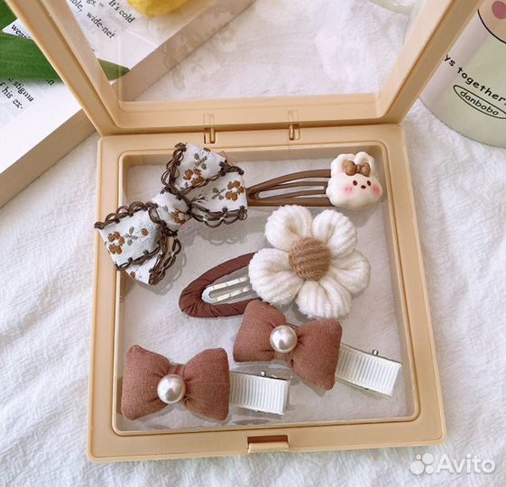 Набор резинок и заколок для волос