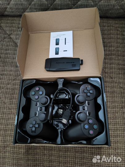 Игровая приставка game stick 64gb