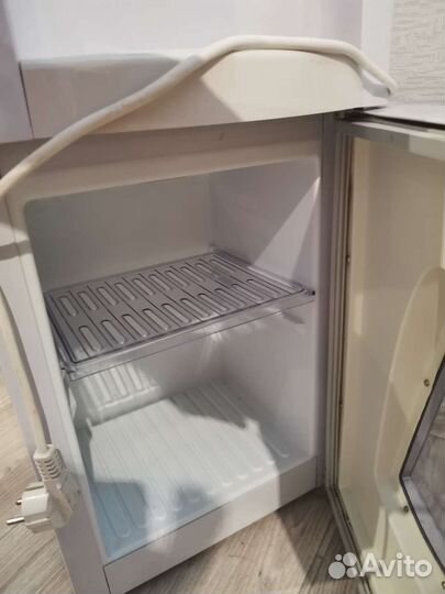 Кулер для воды с холодильником