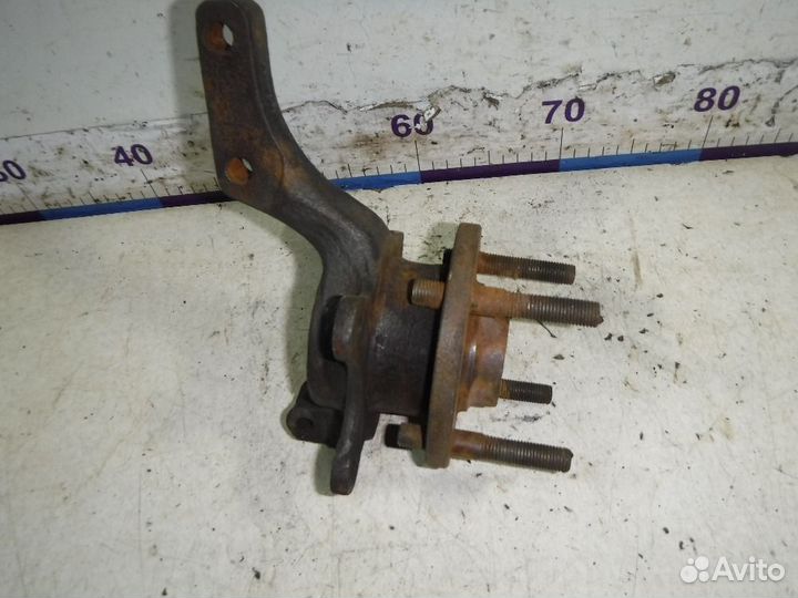 Кулак передний левый VW Scirocco II