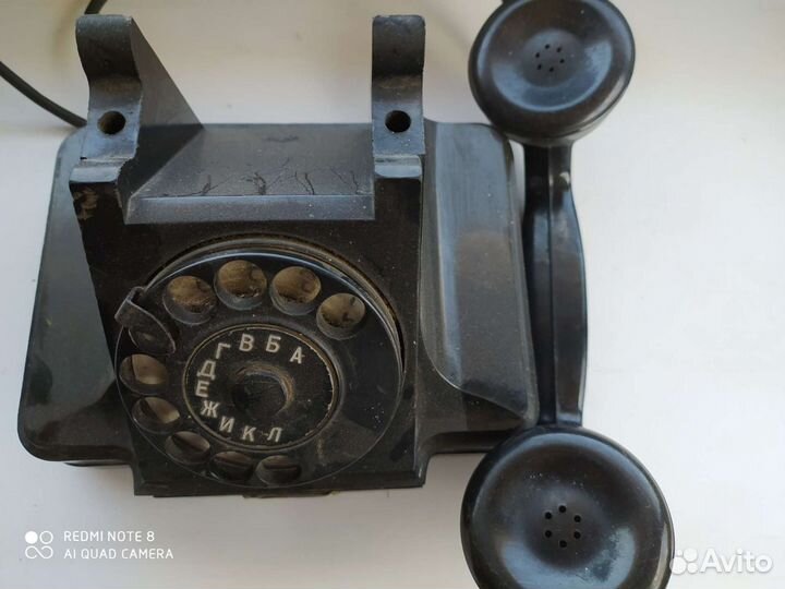 Старинный телефон