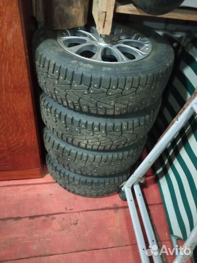 Pirelli Powergy 195/65 R15