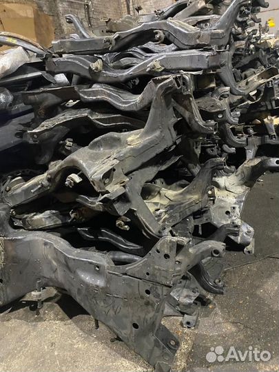 Подрамник Mitsubishi Lancer 9