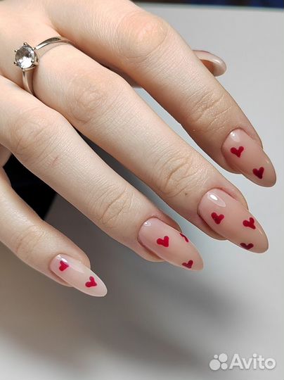 Маникюр, педикюр, наращивание ногтей