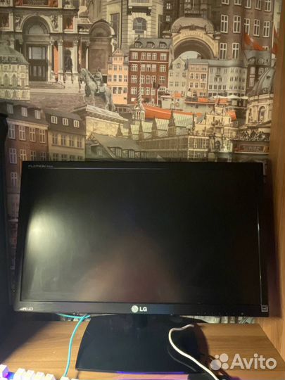 Монитор LG flatron ips235