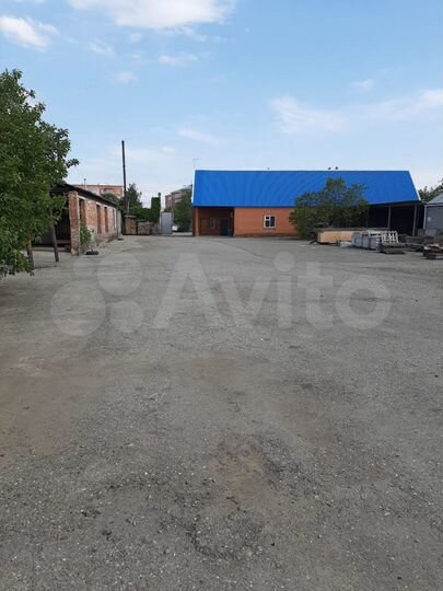 Машиноместо, > 30 м²