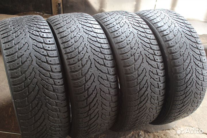 Nokian Tyres Hakkapeliitta 9 215/55 R17 98T