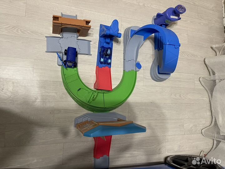 Трек Герои в масках