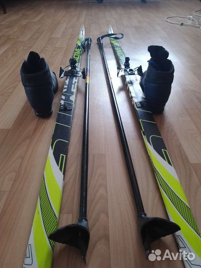 Беговые лыжи