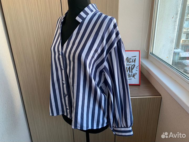 Красивая блузка в полоску в винтажном стиле 52-54