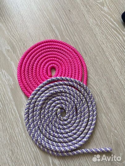 Гимнастическая скакалка