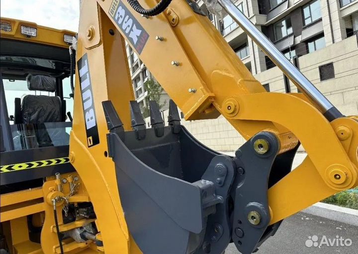 Экскаватор-погрузчик Bull 3SX Plus, 2024