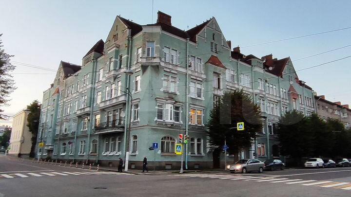 Комната 16 м² в 6-к., 1/4 эт.