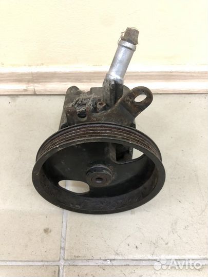 Насос Гура Nissan Almera N16