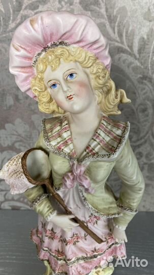 Статуэтка бисквит Западная Европа