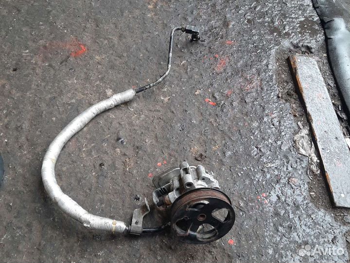 Насос гур Тойота Авенсис 1 1zzfe