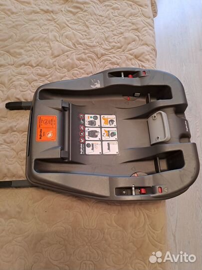 Автокресло Inglesina Huggy Multifix с базой izofix
