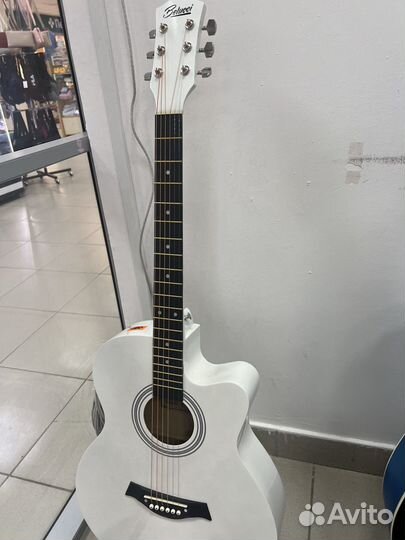 Акустическая гитара