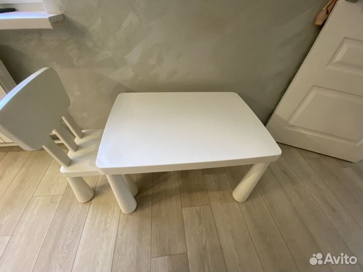 Детский стол и стул IKEA