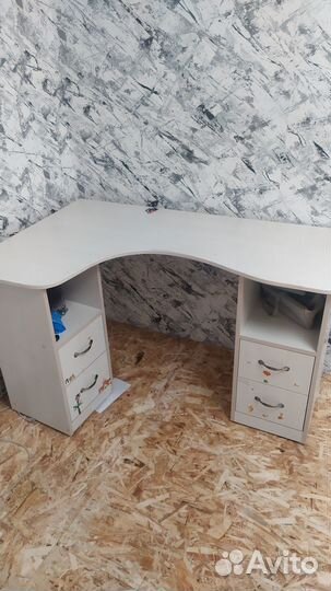 Детский письменный стол бу