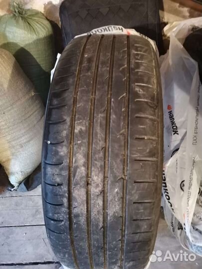 Hankook Optimo H724 235/55 R19