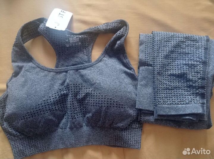 Спортивный бесшовный костюм just fit новый