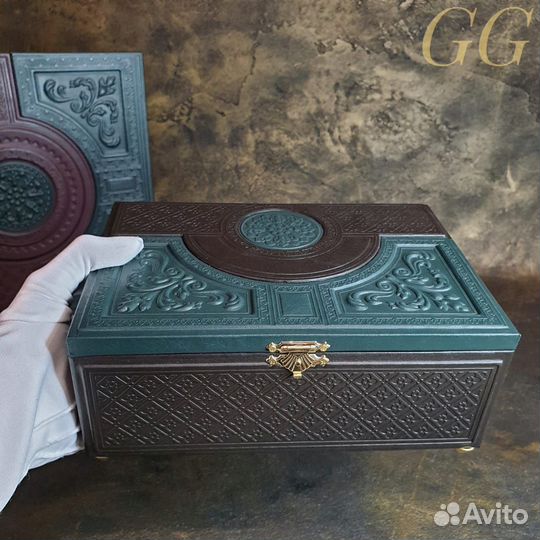 Шкатулка большая из натуральной кожи с декоративно