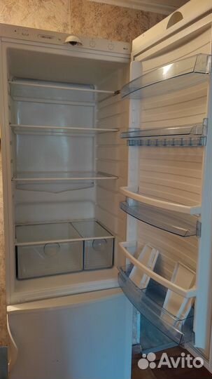 Холодильник Vestfrost