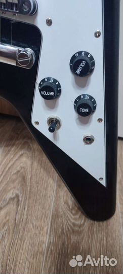Электрогитара Caraya Flying V