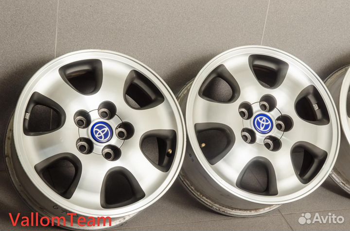 Лот KA6783 Оригинальные 16-е диски toyota
