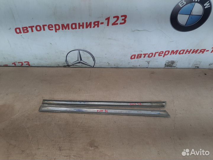 Молдинг двери задний левый Mercedes Glk300 X204