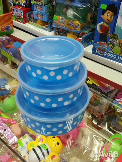 Набор контейнеров с крышкой 3 шт. новый