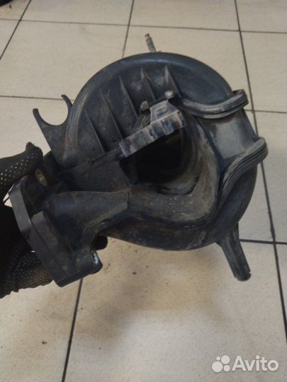 Коллектор впускной Renault Sandero 2 K7M