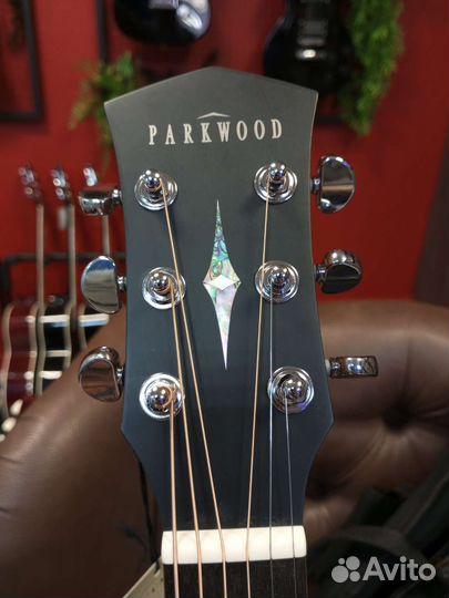 Акустическая гитара Parkwood S22M