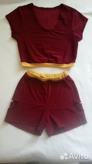 Костюм (топик+ шорты) на 5-7 лет
