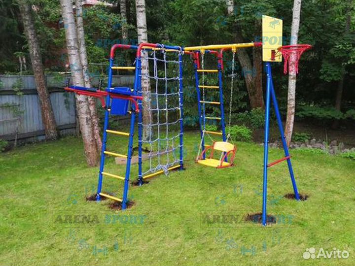 Уличный спортивный комплекс