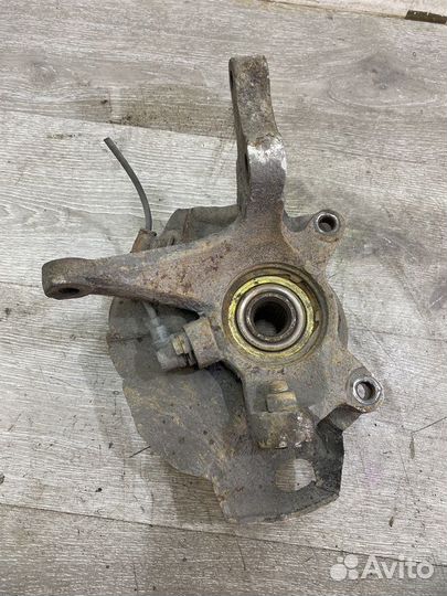 Кулак поворотный передний левый Hyundai Elantra