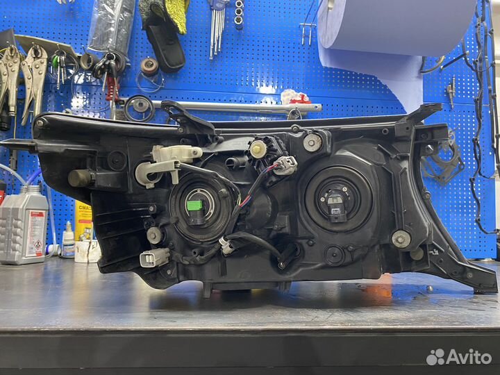 Фара Toyota land cruiser 200