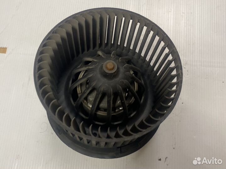 Моторчик печки Renault Logan 1 с кондиционером