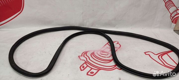 Уплотнитель проема двери перед Skoda Octavia A5