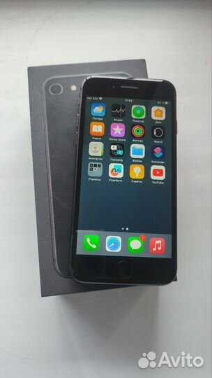 iPhone 8, 64 ГБ