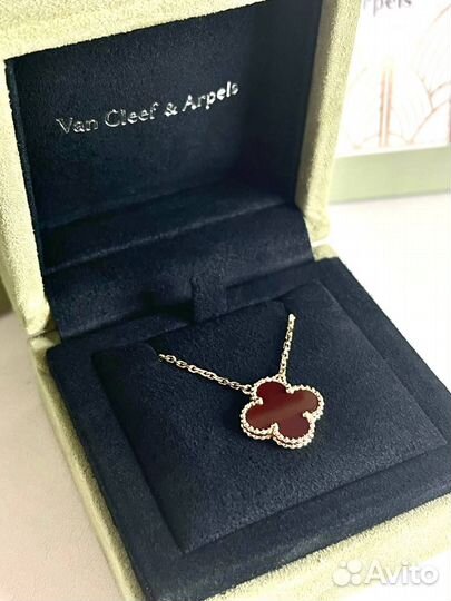 Подвеска Van Cleef & Arpels Vintage Alhambra