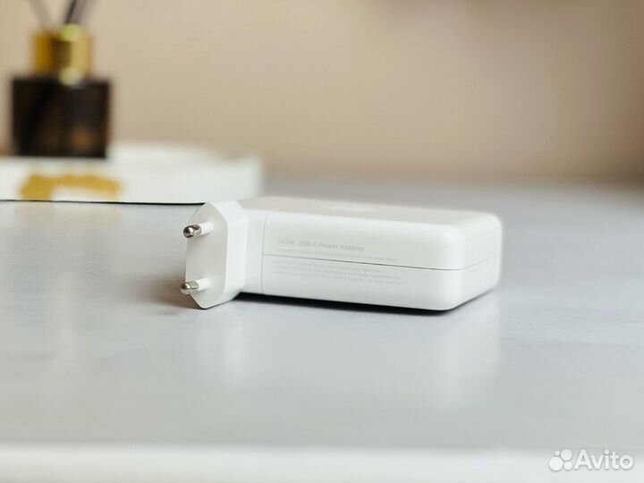 Оригинальный сетевой адаптер USB-C Adapter 140w