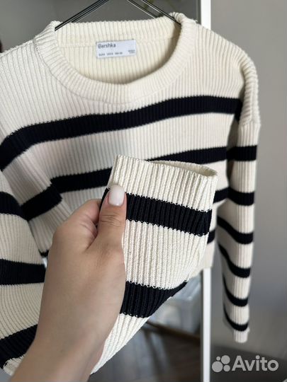 Джемпер короткий bershka s