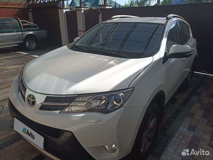 Toyota RAV4 2.0 CVT, 2015, 90 000 км